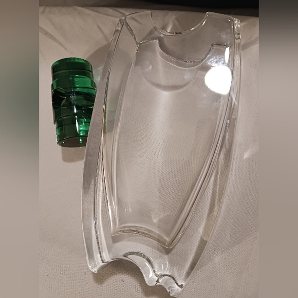 Baccarat Clear and Dark Green Glass Vase - Picture 6 of 16